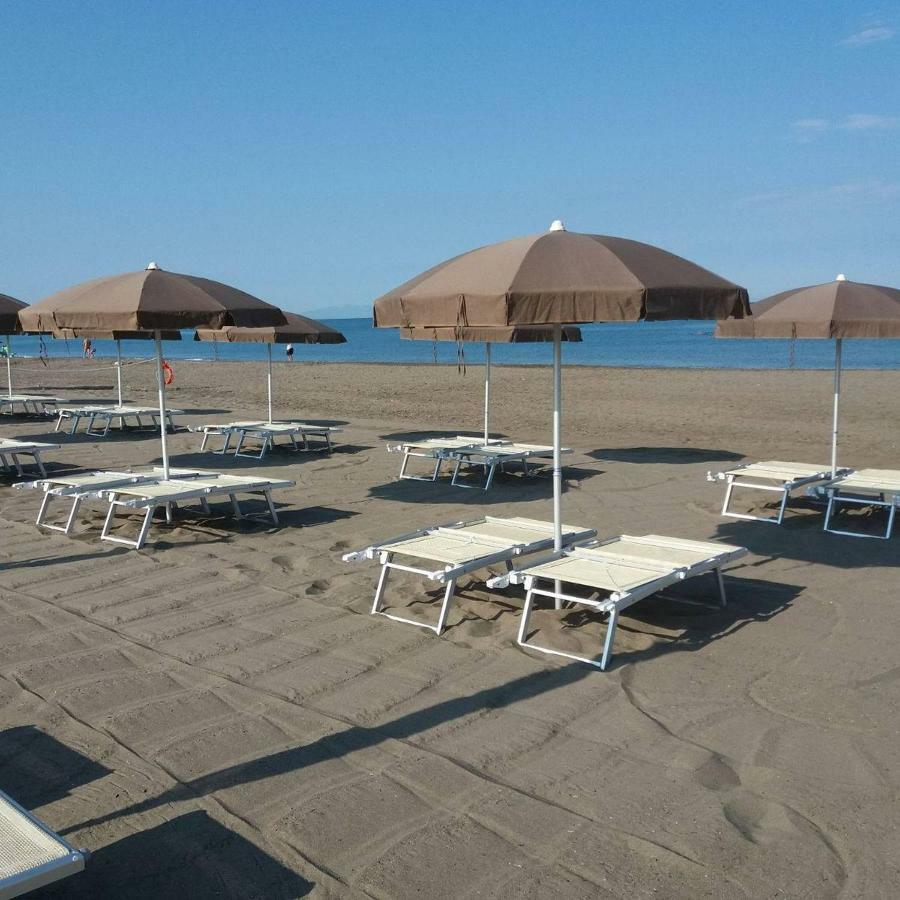 Camping Village Il Gineprino Marina Di Bibbona Buitenkant foto
